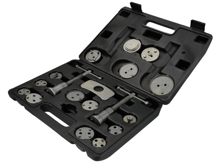 Zestaw do wciskania tłoczków hamulcowych 18szt Geko