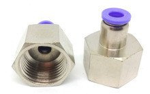 Złączka wtykowa prosta fi 6mm z gwintem 1/2"W