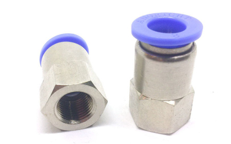 Złączka wtykowa prosta fi 8mm z gwintem 1/8"W